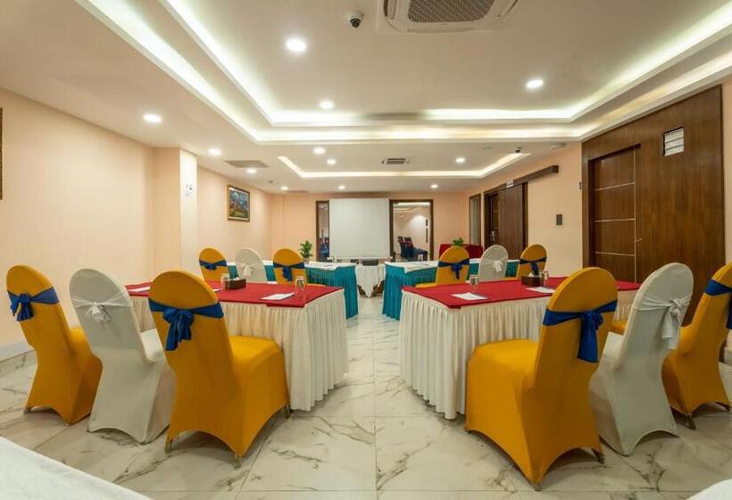 هتل Dream International