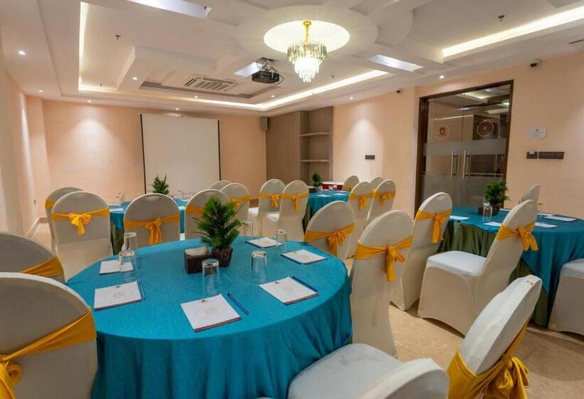 هتل Dream International