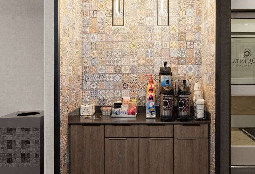 ホテル La Quinta Inn & Suites By Wyndham El Paso East Loop375