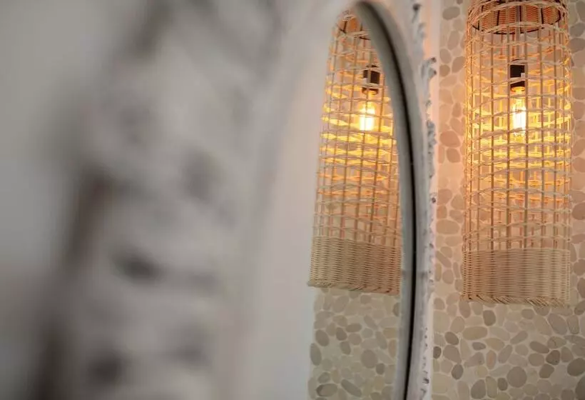 تختخواب و صبحانه Margo Studios