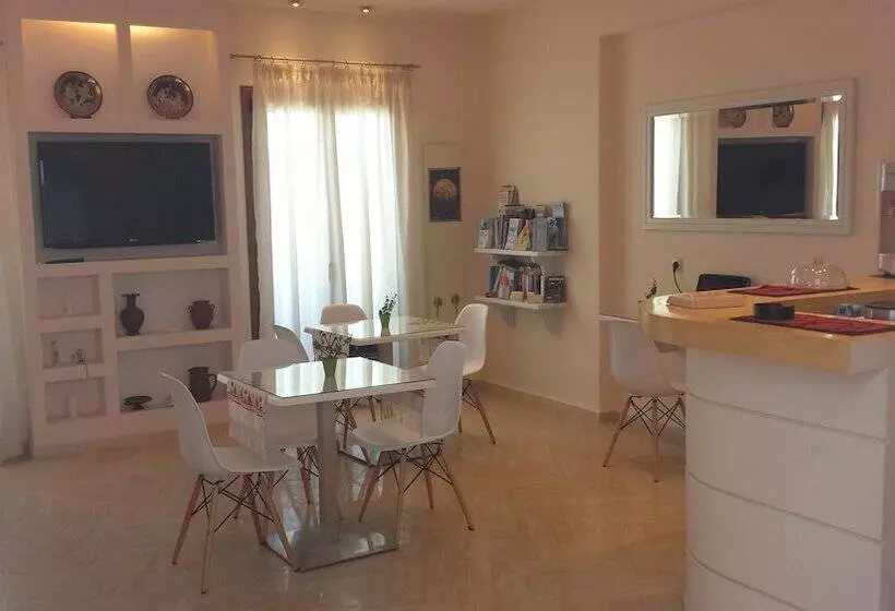 تختخواب و صبحانه Margo Studios