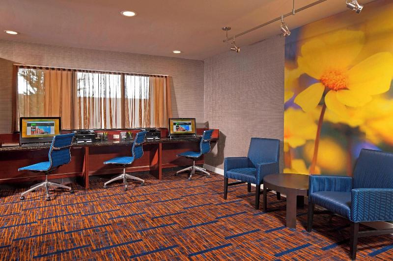 בית מלון כפרי Courtyard Hartford Farmington