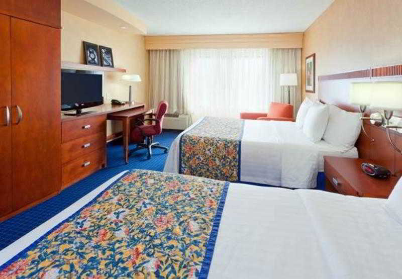 בית מלון כפרי Courtyard Hartford Farmington