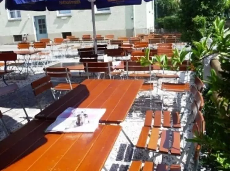 Отель Gasthof Fellner