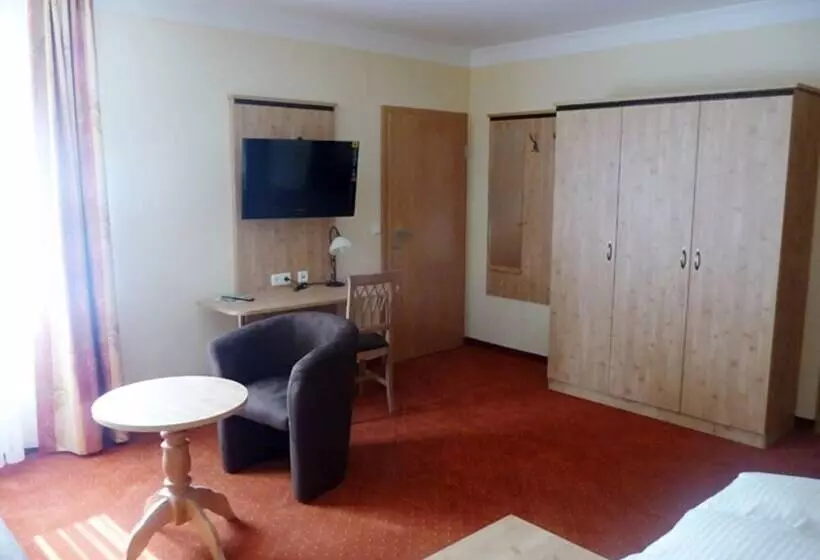 Отель Gasthof Fellner