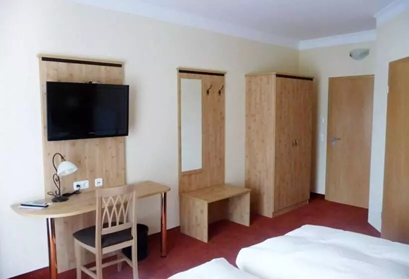 Отель Gasthof Fellner