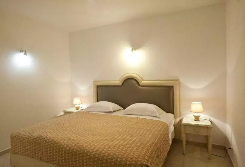 ホテル Gelos House