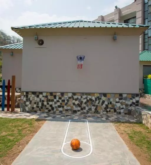 Отель Golden Tulip Chandigarh, Panchkula