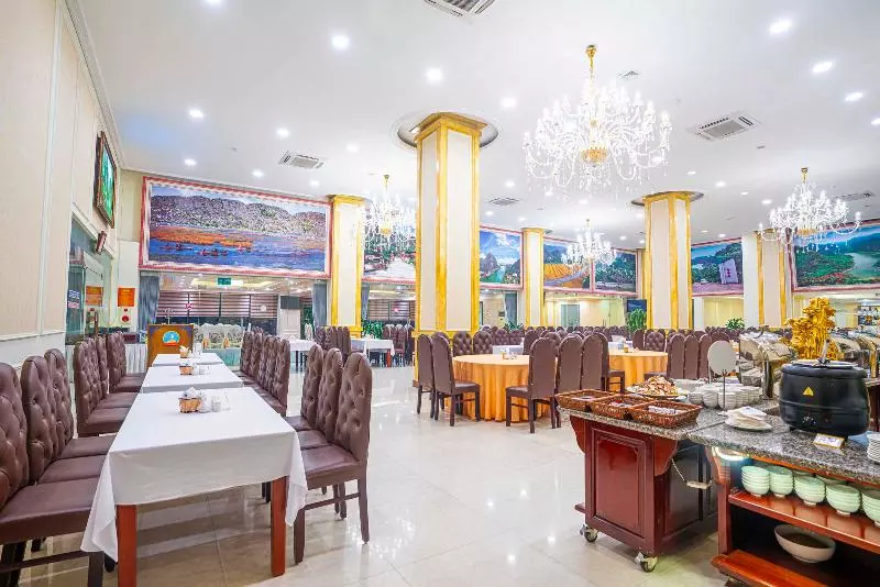 هتل Hoang Son Peace