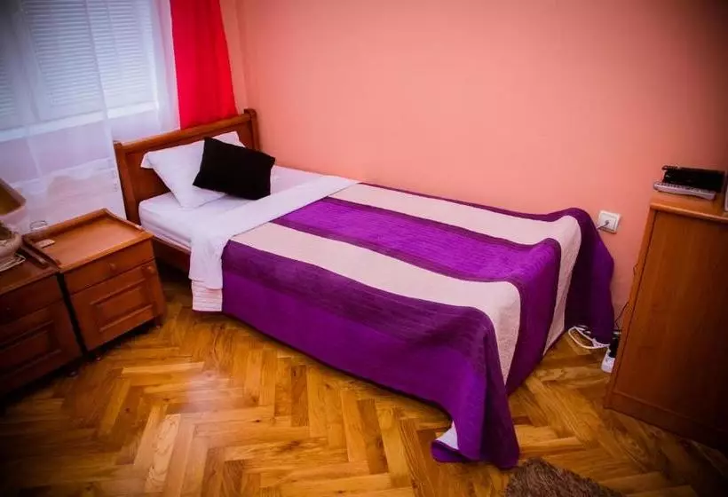 هتل Vila Ile De France