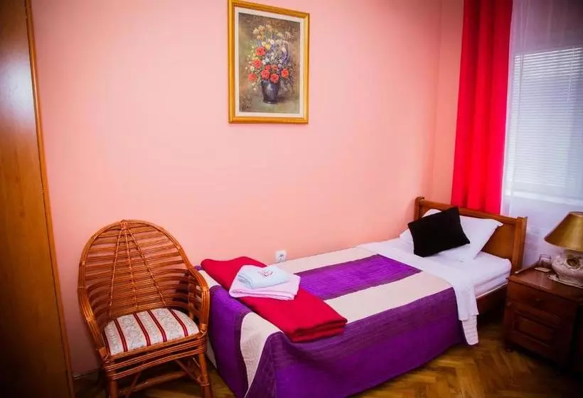 هتل Vila Ile De France