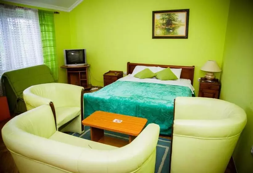 هتل Vila Ile De France