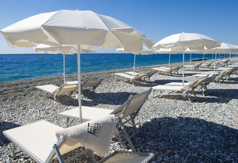 בית מלון כפרי Main Palace