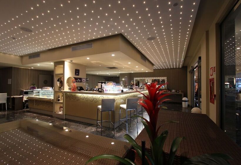 בית מלון כפרי Main Palace