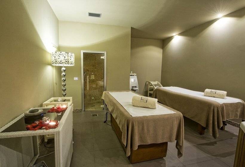 בית מלון כפרי Main Palace