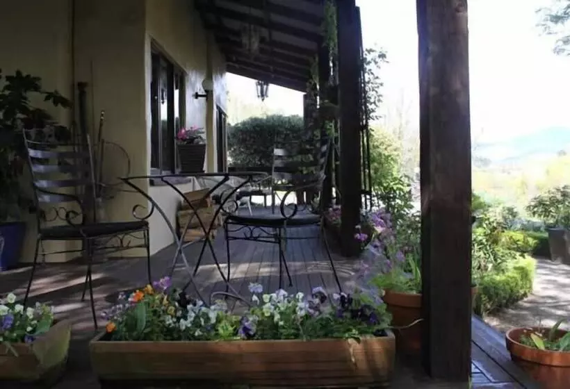 Отель Motueka River Lodge