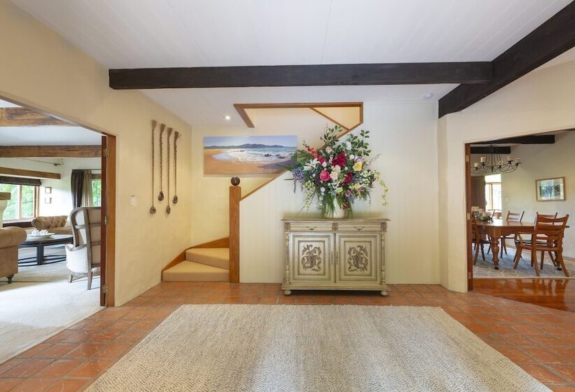 호텔 Motueka River Lodge