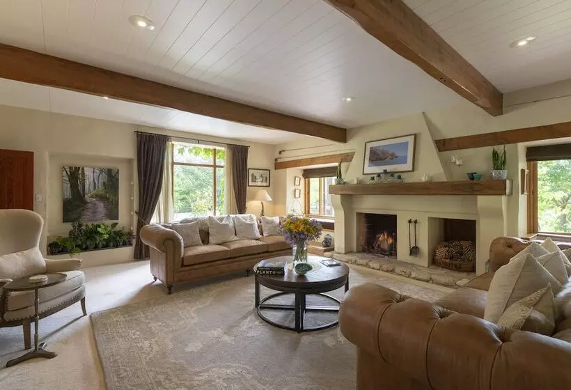 Отель Motueka River Lodge