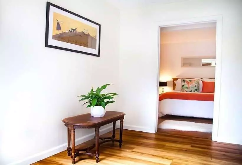 Отель Motueka River Lodge