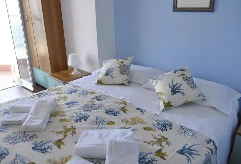 호텔 Ristorante La Scogliera Nuova Gestione