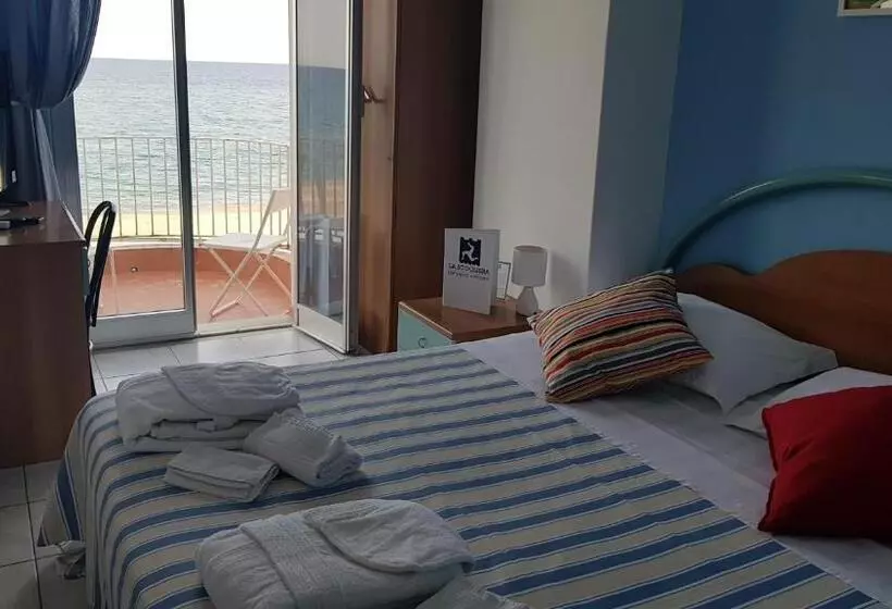 호텔 Ristorante La Scogliera Nuova Gestione