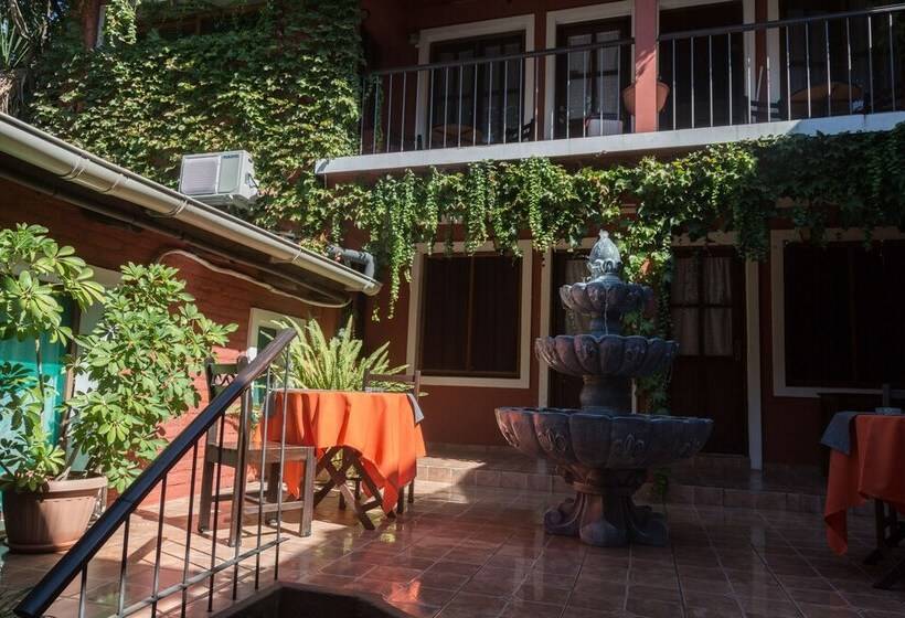 فندق Posada Rivera