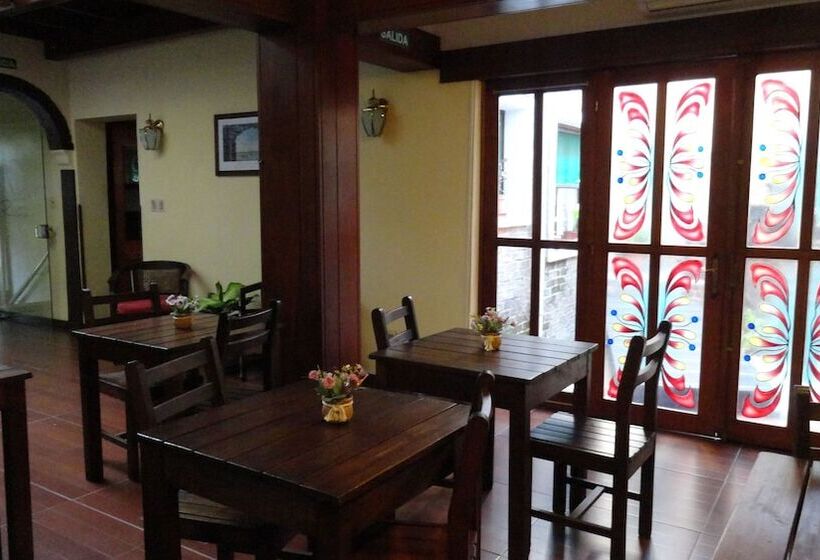 فندق Posada Rivera