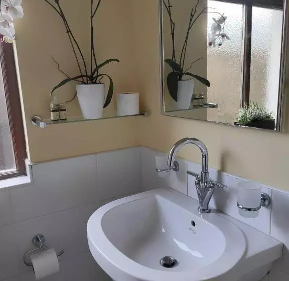 בית מלון כפרי The Oystercatcher