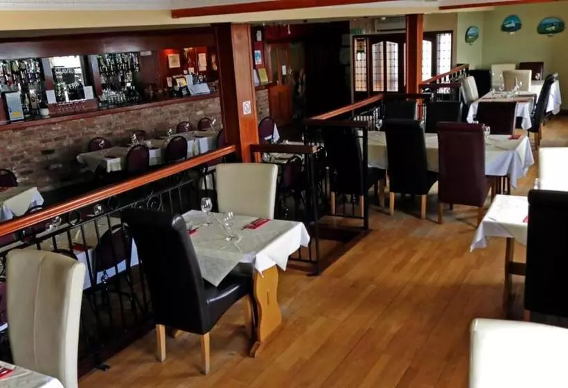 酒店 The Seaview Tavern