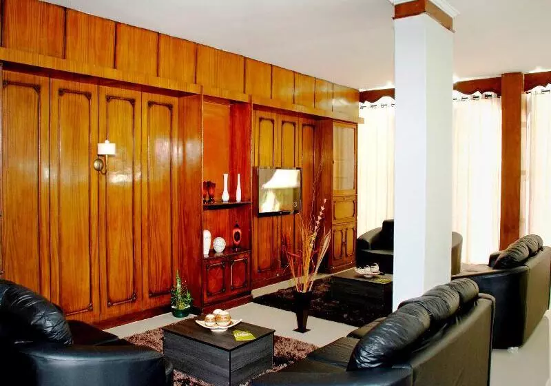 Hotel Turrance White