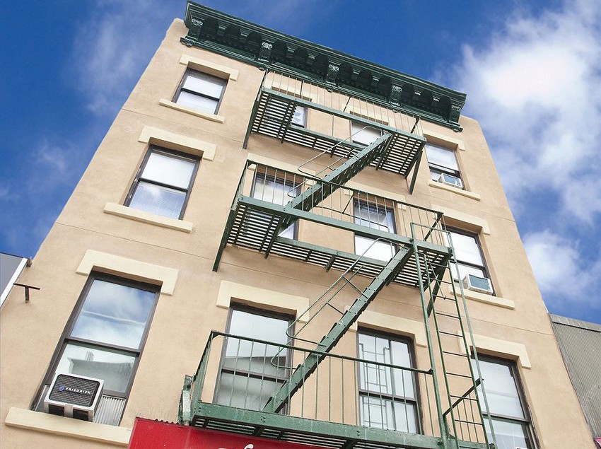 בית מלון כפרי Upper Yorkville Suites