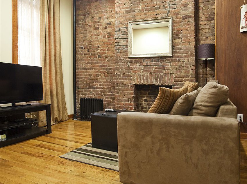 בית מלון כפרי Upper Yorkville Suites