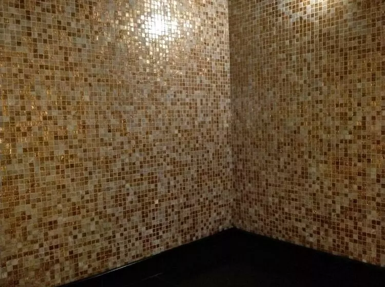 ホテル Vivanta Hyderabad Begumpet