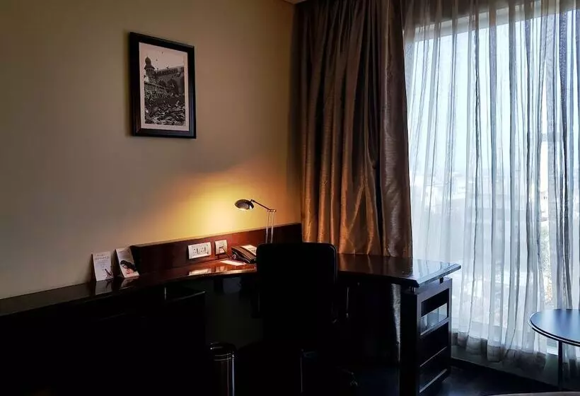 ホテル Vivanta Hyderabad Begumpet
