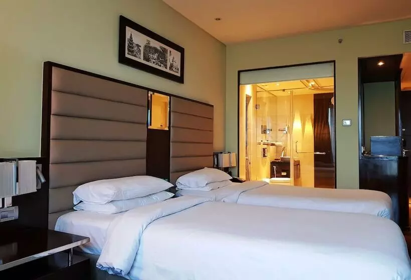 ホテル Vivanta Hyderabad Begumpet