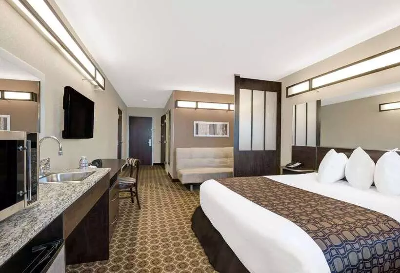 Microtel Inn & Suites By Wyndham Williston