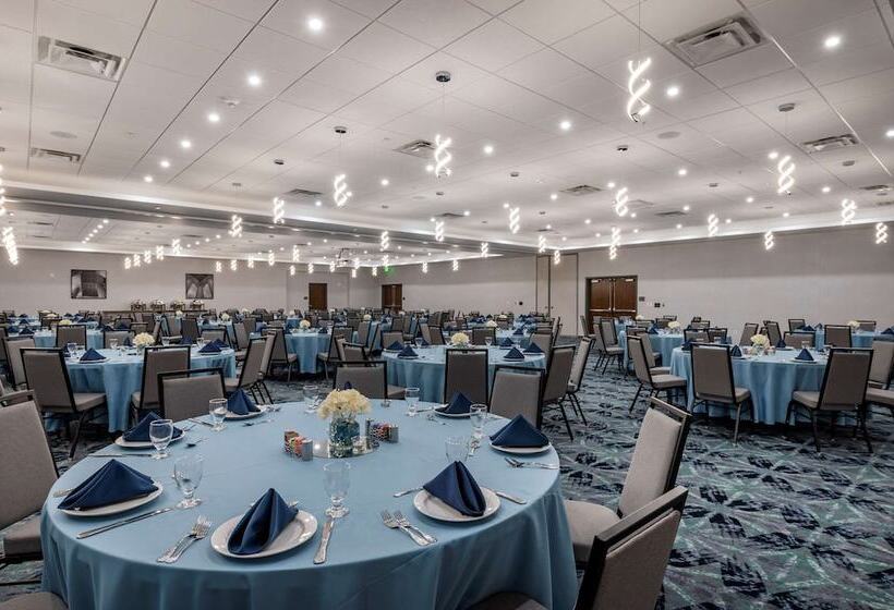 Cambria Hotel Nashville Airport