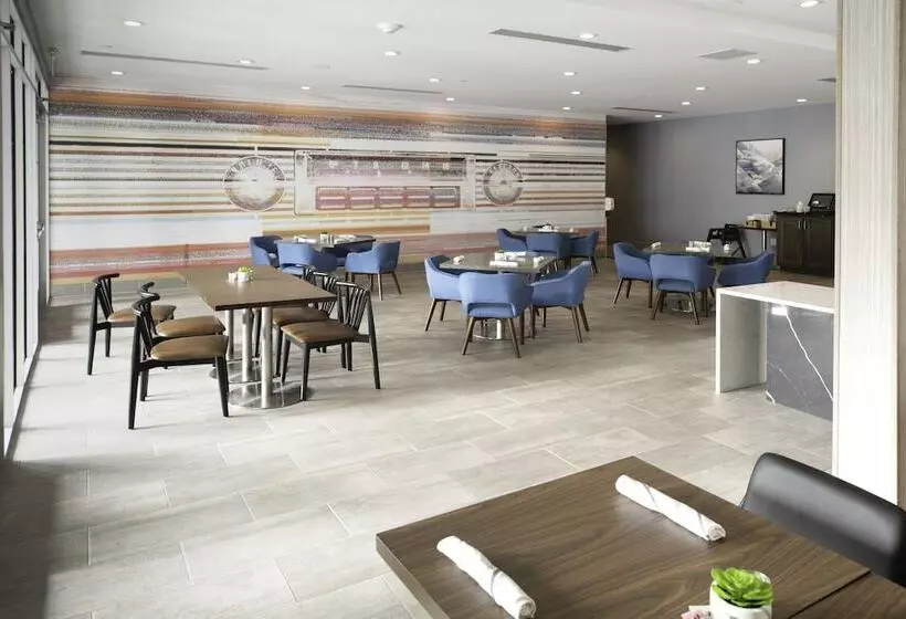 Cambria Hotel Nashville Airport