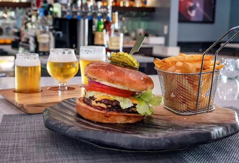 Cambria Hotel Nashville Airport