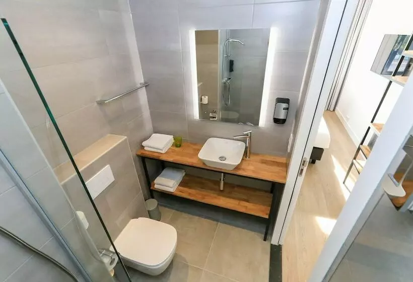 Fletcher Hotel Rotterdam Airport