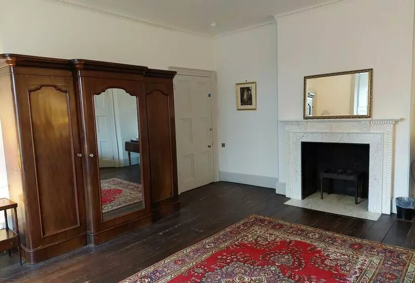 ホテル Moggerhanger Park