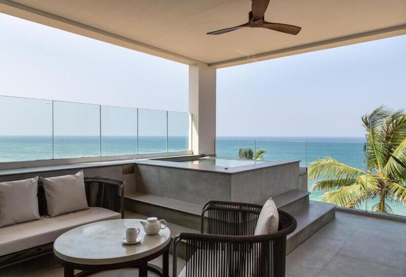 Hotel Crystal Sands Hikkaduwa