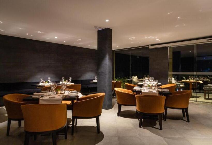 Hotel Crystal Sands Hikkaduwa