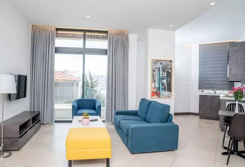 Liv Weibdeh Hotel Suites