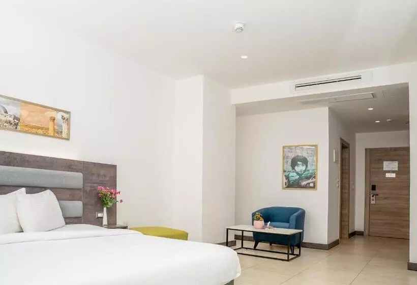 Liv Weibdeh Hotel Suites