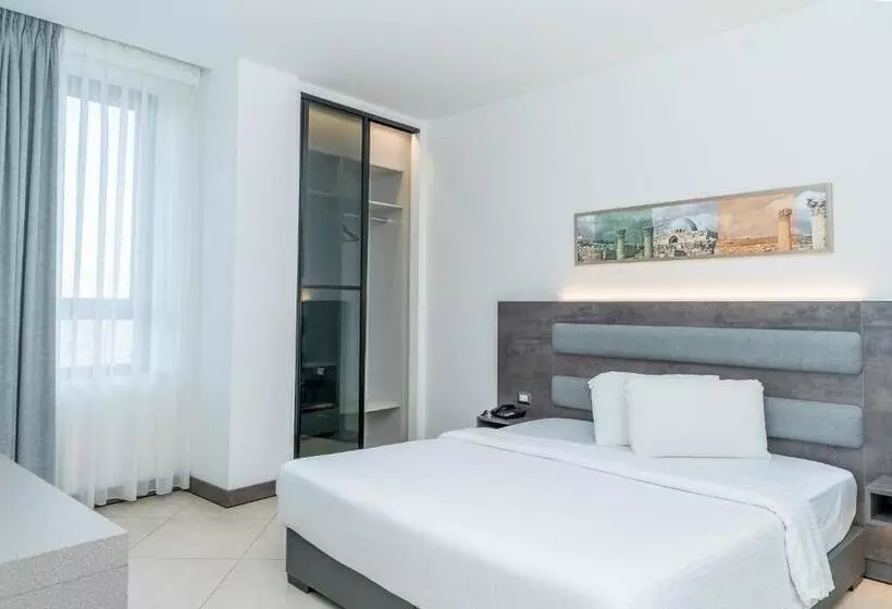 Liv Weibdeh Hotel Suites