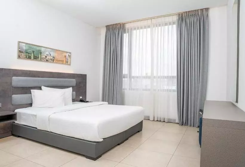 Liv Weibdeh Hotel Suites