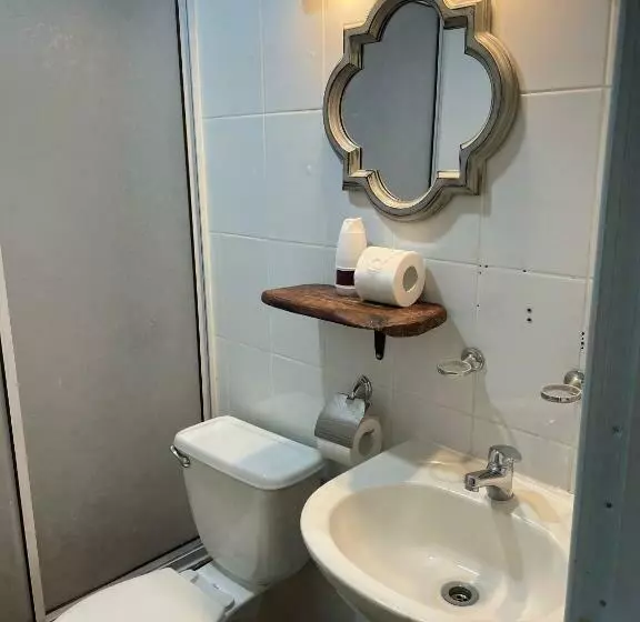ペンション 3 Arriendo Habitación Doble Con Baño Privado De Ex