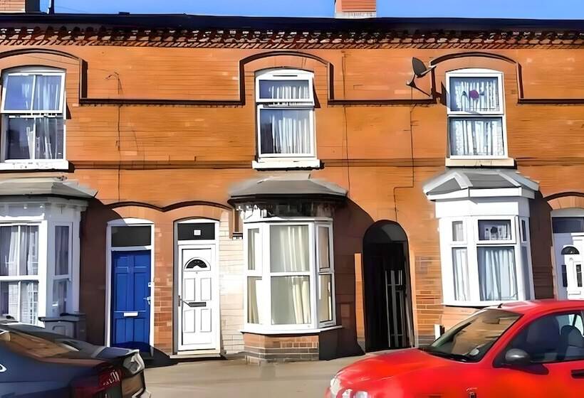 פנסיון Kunda House Madeley