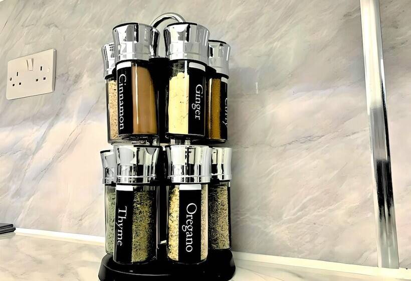 פנסיון Kunda House Madeley